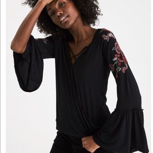 American Eagle Embroidered Bell Sleeve Blouse M